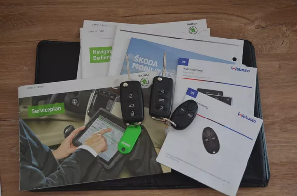 Škoda Superb 2.0 TDi DSG 4x4 WEBASTO /TAŽNÉ - foto 37