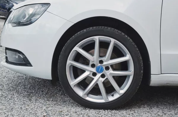 Škoda Superb 2.0 TDi DSG 4x4 WEBASTO /TAŽNÉ - foto 5
