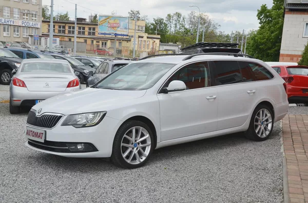 Škoda Superb 2.0 TDi DSG 4x4 WEBASTO /TAŽNÉ - foto 8