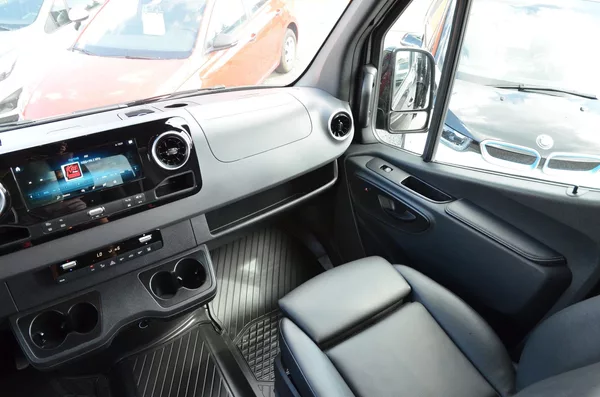 Mercedes-Benz Sprinter 3.0 V6 CDi 140kW AT 9M/ 1.MAJ. - foto 28
