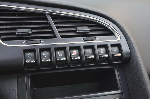 Peugeot 3008 1.6 HDi 88kW XENON PANORAMA - foto 30