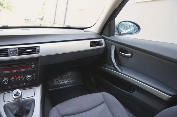BMW Řada 3 318i 105kW Touring / TAŽNÉ - foto 19