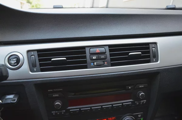 BMW Řada 3 318i 105kW Touring / TAŽNÉ - foto 24