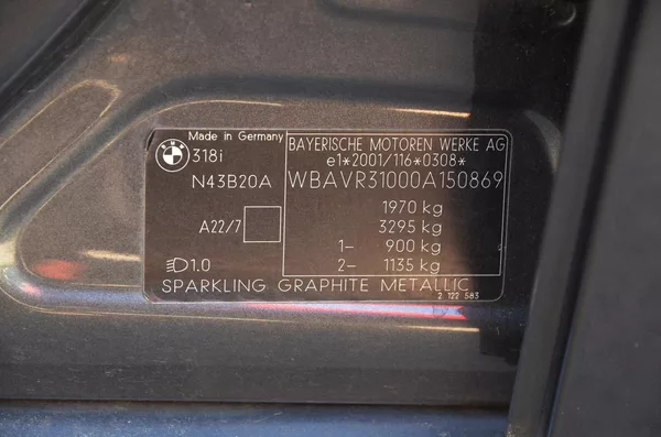 BMW Řada 3 318i 105kW Touring / TAŽNÉ - foto 27