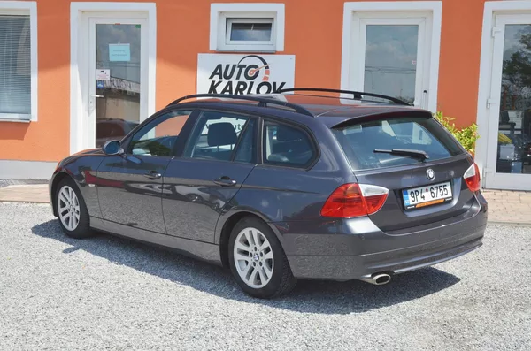 BMW Řada 3 318i 105kW Touring / TAŽNÉ - foto 4