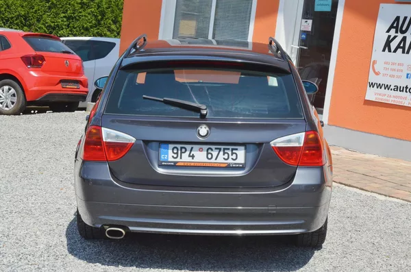BMW Řada 3 318i 105kW Touring / TAŽNÉ - foto 5