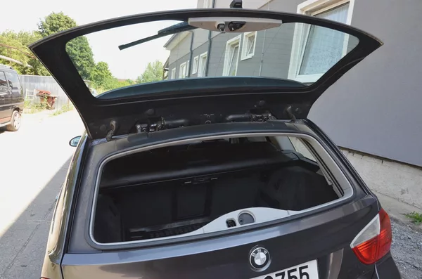 BMW Řada 3 318i 105kW Touring / TAŽNÉ - foto 8