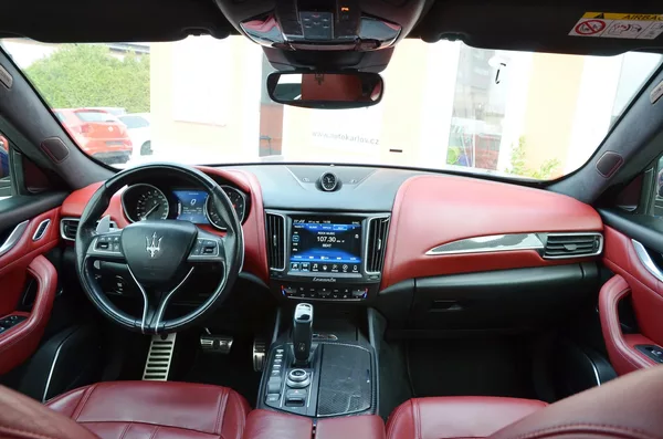 Maserati Levante 3.0 316kW SQ4 GranSport 106tkm - foto 27