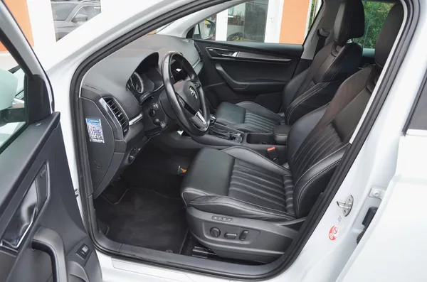 Škoda Karoq 1.6 TDi 85kW DSG STYLE /CANTON - foto 12