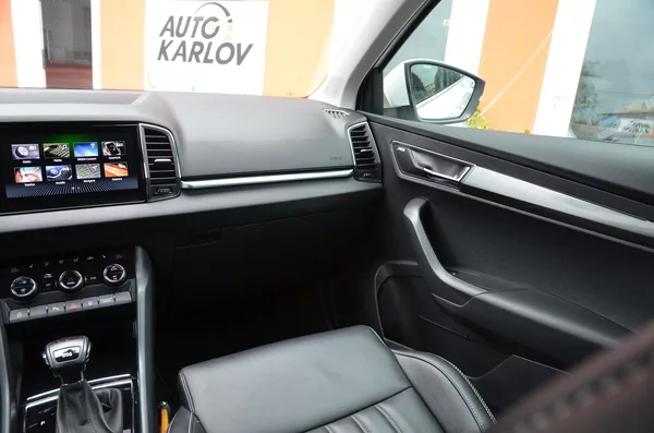 Škoda Karoq 1.6 TDi 85kW DSG STYLE /CANTON - foto 19