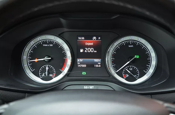 Škoda Karoq 1.6 TDi 85kW DSG STYLE /CANTON - foto 23
