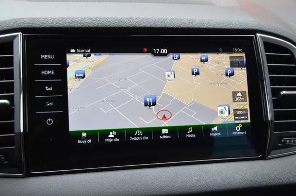 Škoda Karoq 1.6 TDi 85kW DSG STYLE /CANTON - foto 28