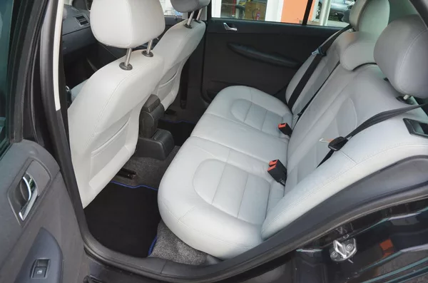 Škoda Fabia 1.9 TDi 74kW EDITION 100 - foto 12