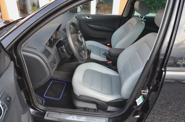 Škoda Fabia 1.9 TDi 74kW EDITION 100 - foto 13