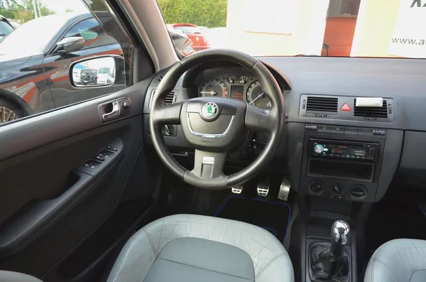 Škoda Fabia 1.9 TDi 74kW EDITION 100 - foto 17