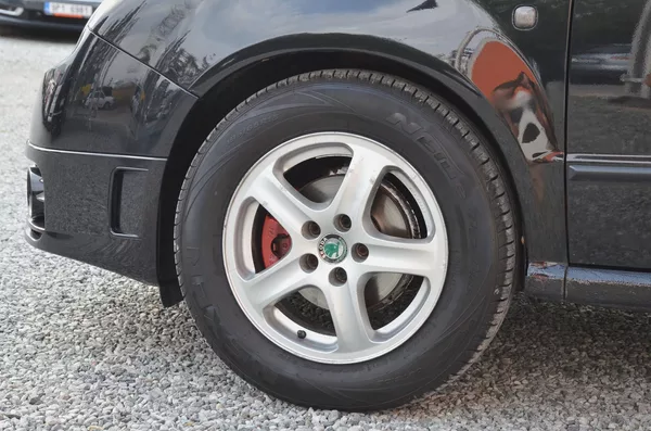 Škoda Fabia 1.9 TDi 74kW EDITION 100 - foto 7