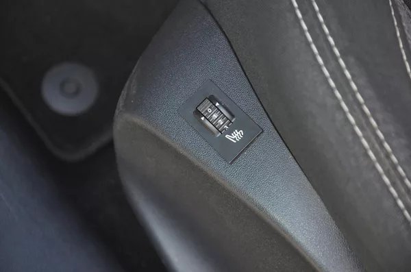 Peugeot 2008 1.2 PT 60kW KLIMA / TAŽNÉ - foto 11