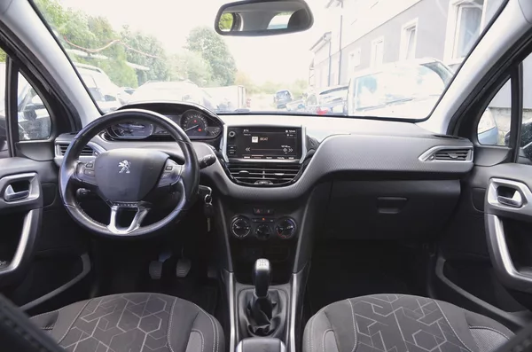 Peugeot 2008 1.2 PT 60kW KLIMA / TAŽNÉ - foto 12