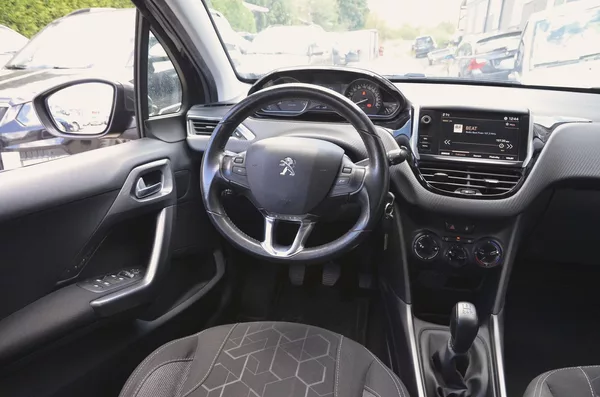 Peugeot 2008 1.2 PT 60kW KLIMA / TAŽNÉ - foto 13