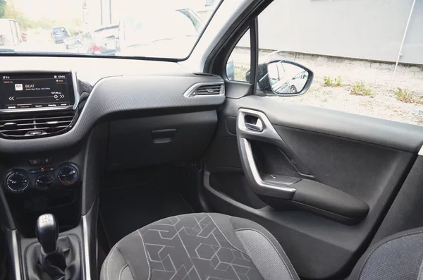 Peugeot 2008 1.2 PT 60kW KLIMA / TAŽNÉ - foto 15
