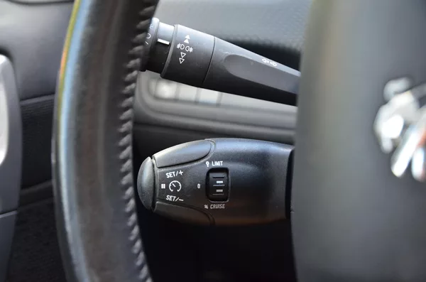 Peugeot 2008 1.2 PT 60kW KLIMA / TAŽNÉ - foto 18