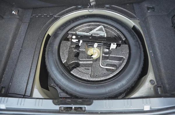 BMW Řada 5 520i 125kW / XENON / STK 04/28 - foto 12