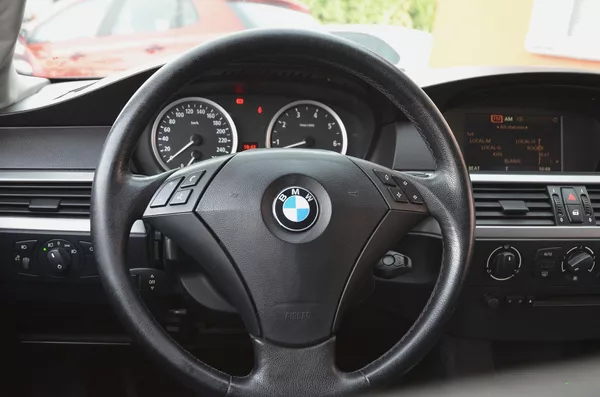 BMW Řada 5 520i 125kW / XENON / STK 04/28 - foto 22