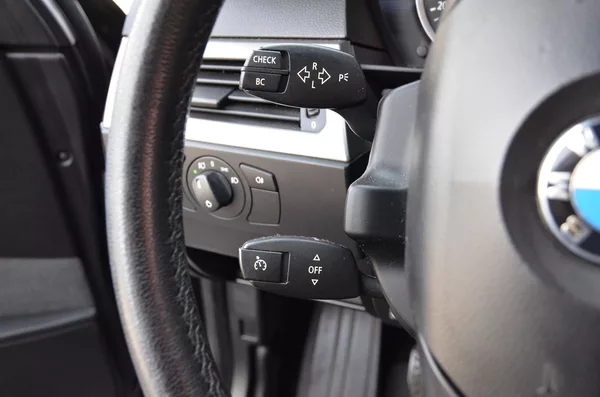 BMW Řada 5 520i 125kW / XENON / STK 04/28 - foto 26