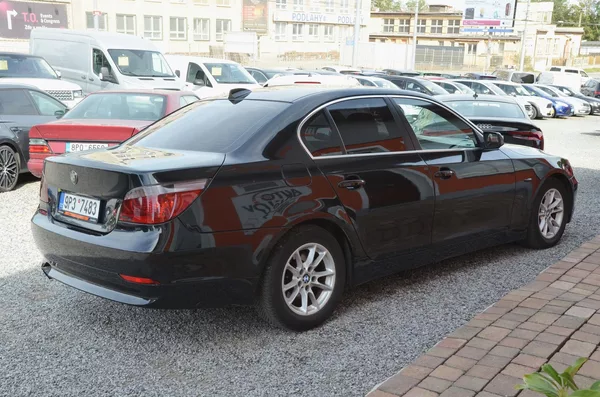 BMW Řada 5 520i 125kW / XENON / STK 04/28 - foto 6