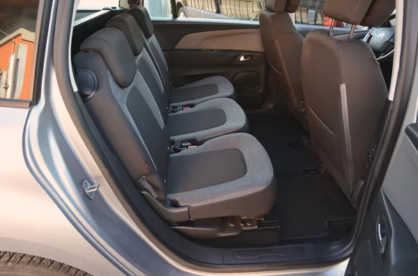 Citroën Grand C4 SpaceTourer 1.5 HDi 96kW AUTOMAT / 7 MÍST - foto 10