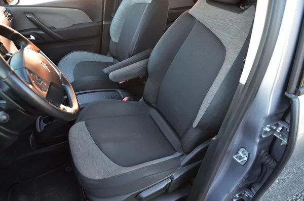 Citroën Grand C4 SpaceTourer 1.5 HDi 96kW AUTOMAT / 7 MÍST - foto 20