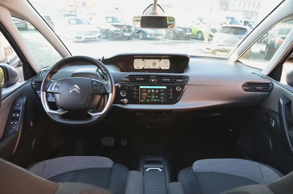 Citroën Grand C4 SpaceTourer 1.5 HDi 96kW AUTOMAT / 7 MÍST - foto 21