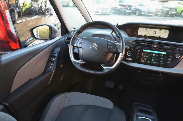 Citroën Grand C4 SpaceTourer 1.5 HDi 96kW AUTOMAT / 7 MÍST - foto 22