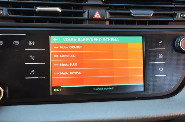 Citroën Grand C4 SpaceTourer 1.5 HDi 96kW AUTOMAT / 7 MÍST - foto 34