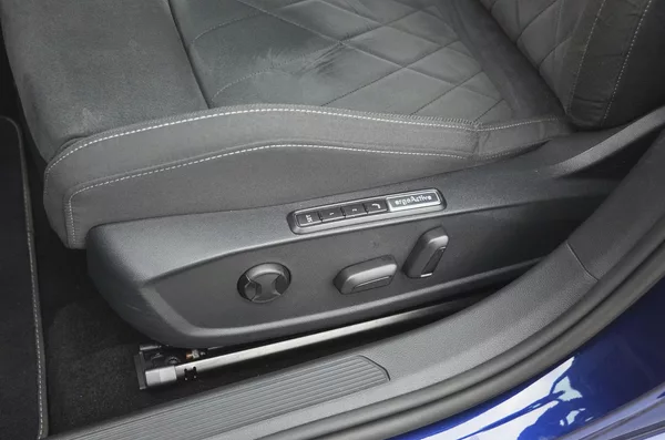 Volkswagen Golf 2.0 TSi 140kW DSG Style iQ-LED - foto 23
