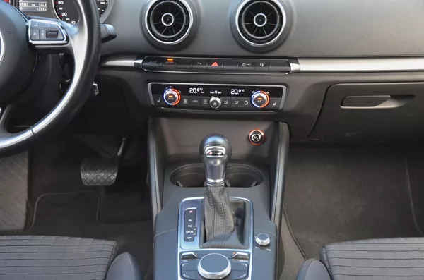Audi A3 1.4 TFSi 92kW AT / 69tkm 1.MAJ - foto 18