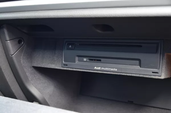 Audi A3 1.4 TFSi 92kW AT / 69tkm 1.MAJ - foto 30