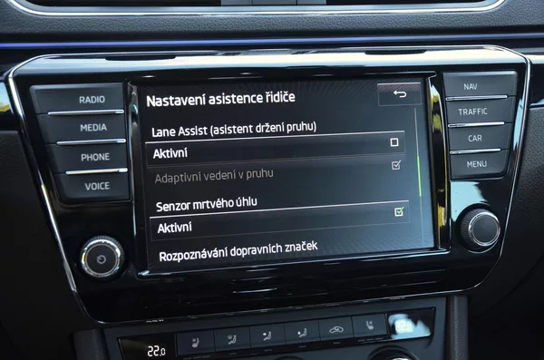Škoda Superb 2.0 TDi 140kW 4x4 L&K / 1.MAJ. - foto 10