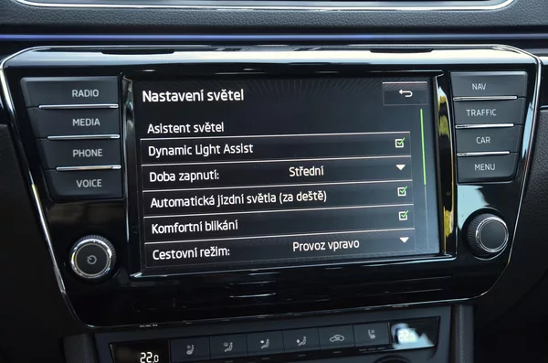 Škoda Superb 2.0 TDi 140kW 4x4 L&K / 1.MAJ. - foto 11