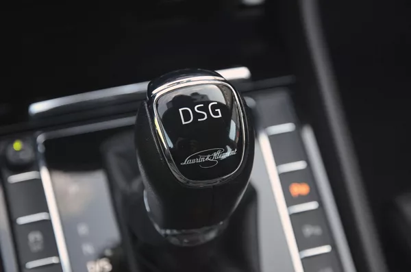 Škoda Superb 2.0 TDi 140kW 4x4 L&K / 1.MAJ. - foto 17