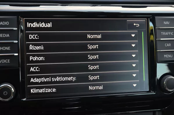 Škoda Superb 2.0 TDi 140kW 4x4 L&K / 1.MAJ. - foto 20