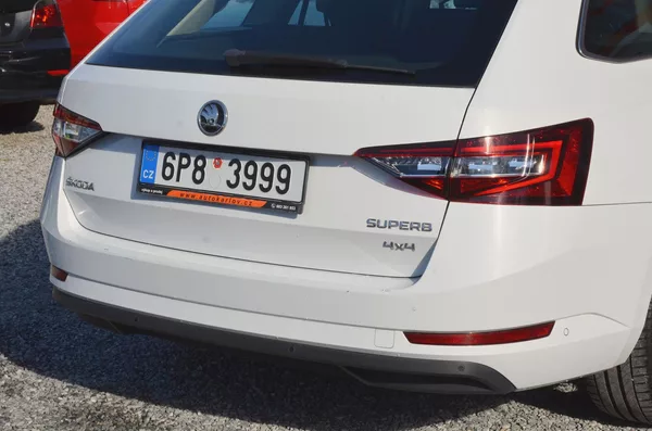 Škoda Superb 2.0 TDi 140kW 4x4 L&K / 1.MAJ. - foto 48