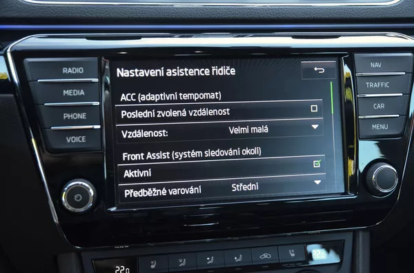 Škoda Superb 2.0 TDi 140kW 4x4 L&K / 1.MAJ. - foto 9