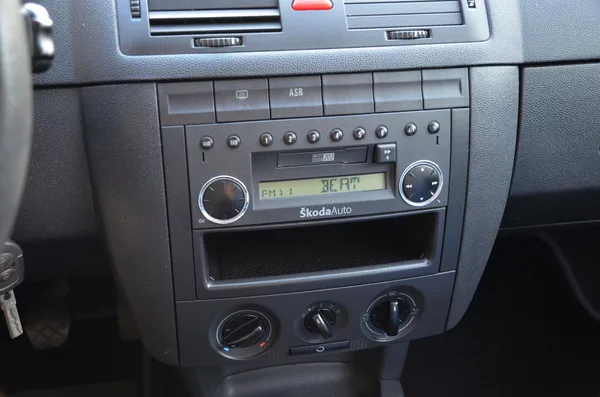 Škoda Fabia 1.4i 16V 55kW STK 11/2027 - foto 17
