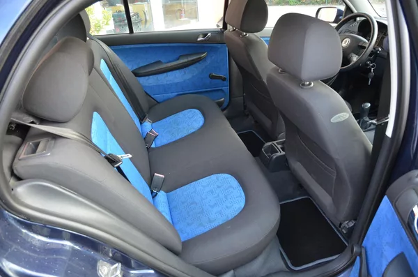 Škoda Fabia 1.4i 16V 55kW STK 11/2027 - foto 8