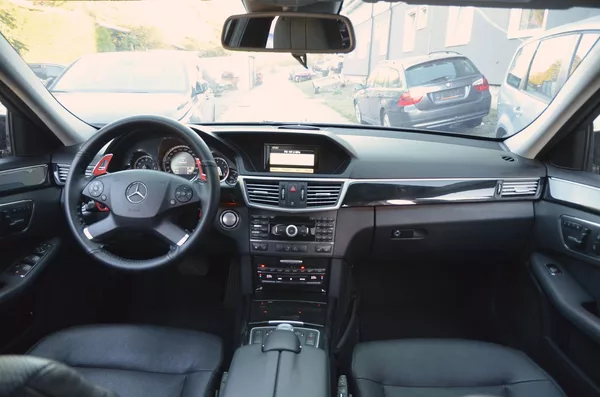 Mercedes-Benz Třídy E E 350 CGi 215kW Avantgarde - foto 17