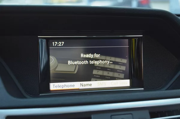 Mercedes-Benz Třídy E E 350 CGi 215kW Avantgarde - foto 34
