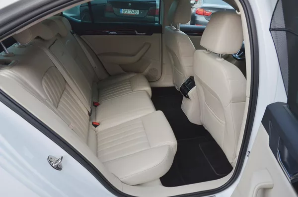 Škoda Superb 2.0 TSi 206kW DSG 4x4 L&K / ČR - foto 16