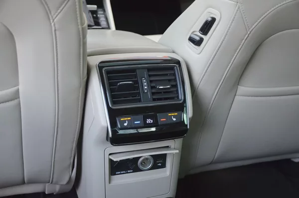 Škoda Superb 2.0 TSi 206kW DSG 4x4 L&K / ČR - foto 18