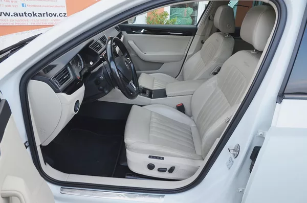 Škoda Superb 2.0 TSi 206kW DSG 4x4 L&K / ČR - foto 20